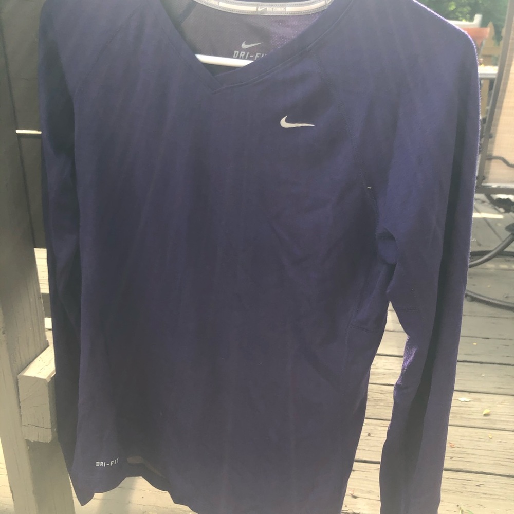 NIKE DRI-FIT TSHIRT